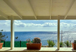Splendida Villa con Discesa Privata al Mare